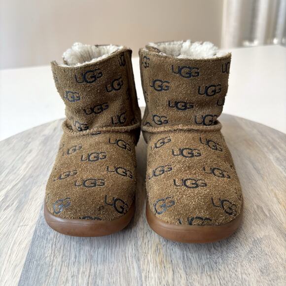 Ugg Keelan Kids Childrens Tan Leather Shearling Lined Boots US Size 10 - Picture 1 of 8